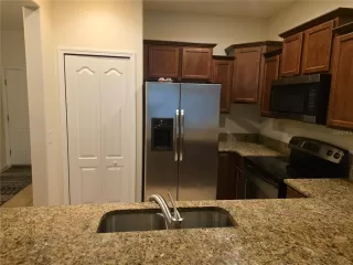 Photo #3: L4959957 Listing