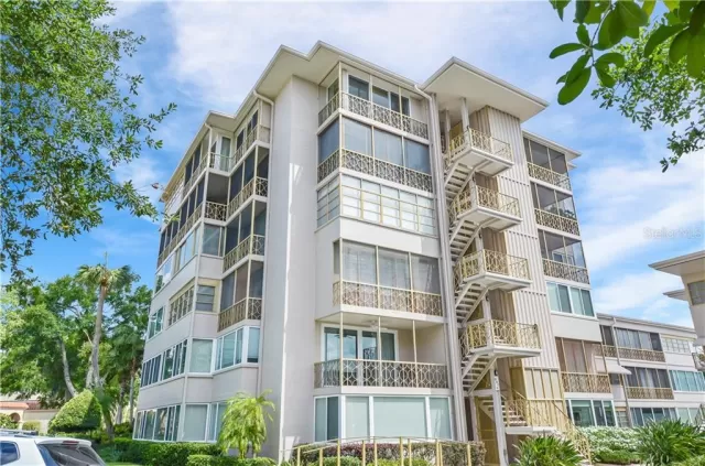 MLS: O5785900 Condo For Sale