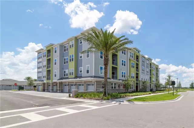 MLS: O5803468 Condo For Sale