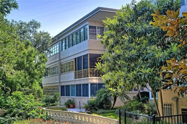 MLS: O5811065 Condo For Sale