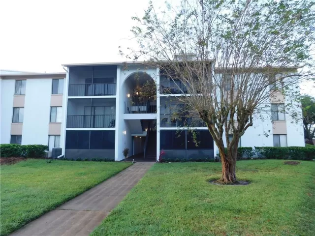 MLS: O5820067 Condo For Sale