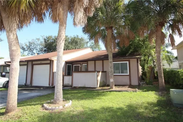 MLS: O5822073 Condo For Sale