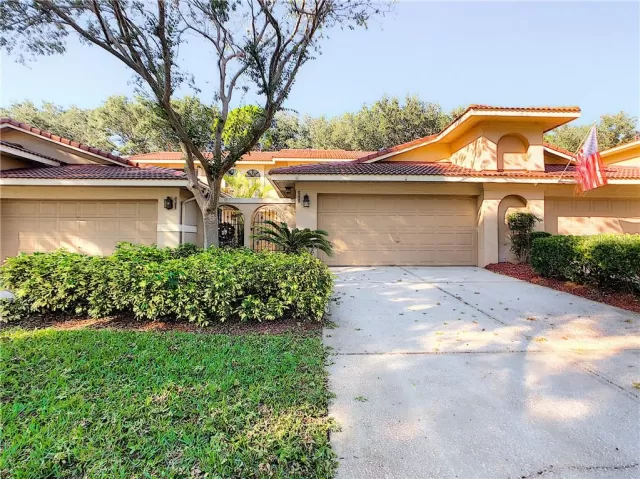 MLS: O5827527 Condo For Sale