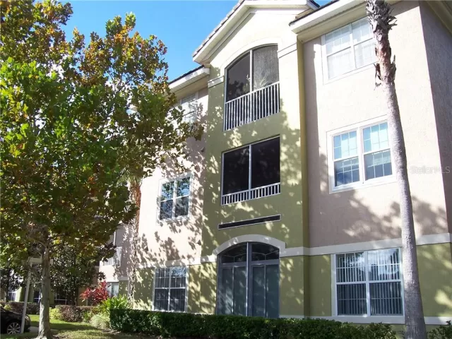 MLS: O5830227 Condo For Sale