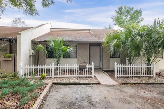 MLS: O5833329 Condo For Sale