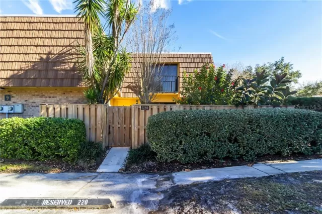 MLS: O5835517 Condo For Sale