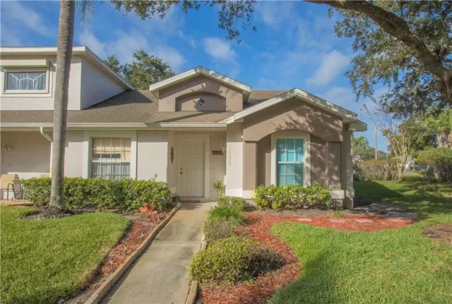 MLS: O5838113 Condo For Sale