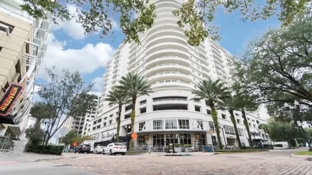 MLS: O5841058 Condo For Sale