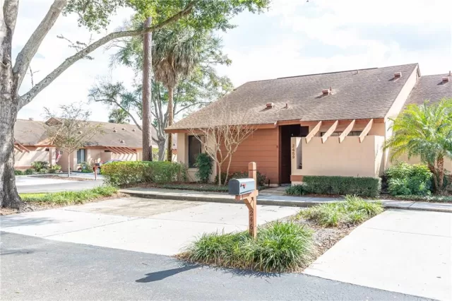 MLS: O5841193 Condo For Sale