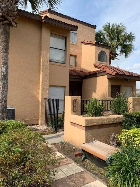 MLS: O5842860 Condo For Sale