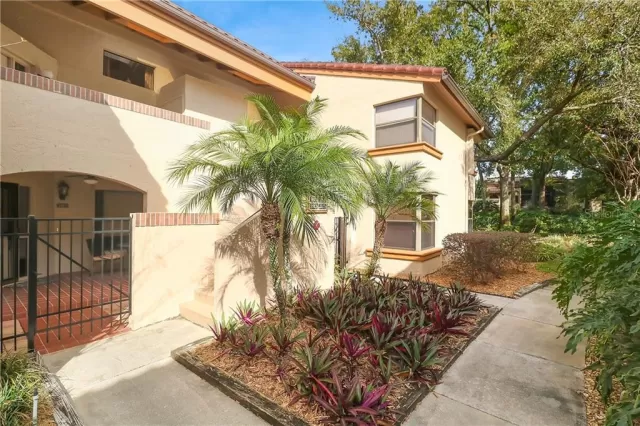 MLS: O5844408 Condo For Sale