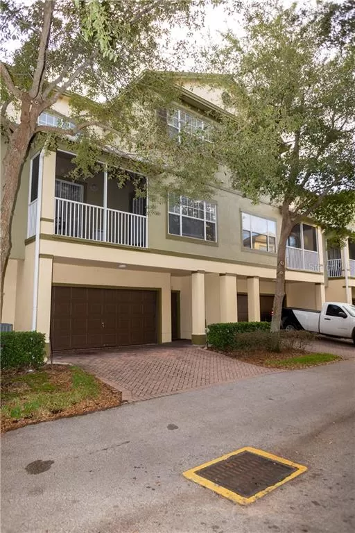 MLS: O5844616 Condo For Sale