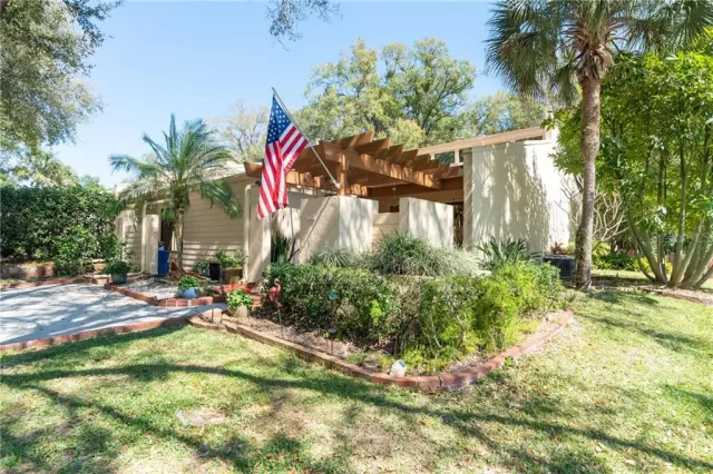 MLS: O5846358 Condo For Sale