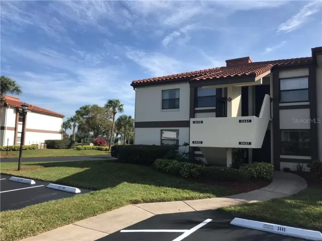 MLS: O5848519 Condo For Sale