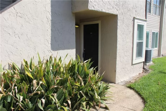 MLS: O5852163 Condo For Sale