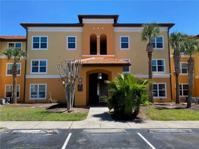 MLS: O5852900 Condo For Sale