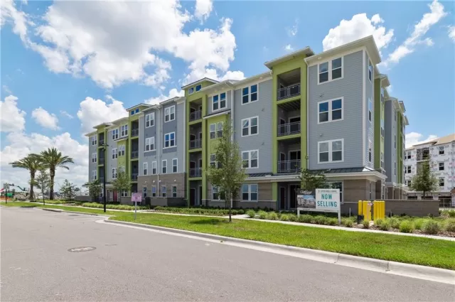 MLS: O5853852 Condo For Sale