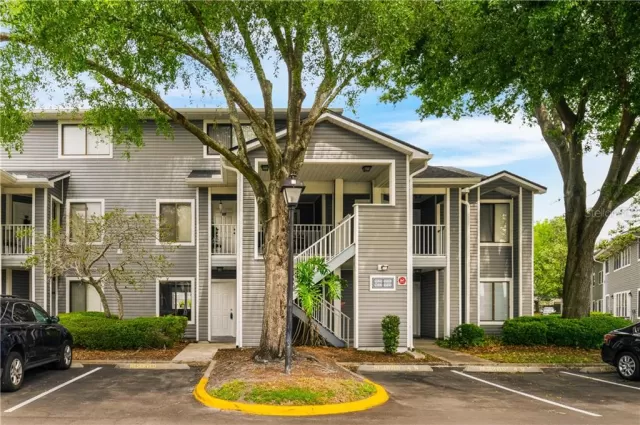 MLS: O5857774 Condo For Sale