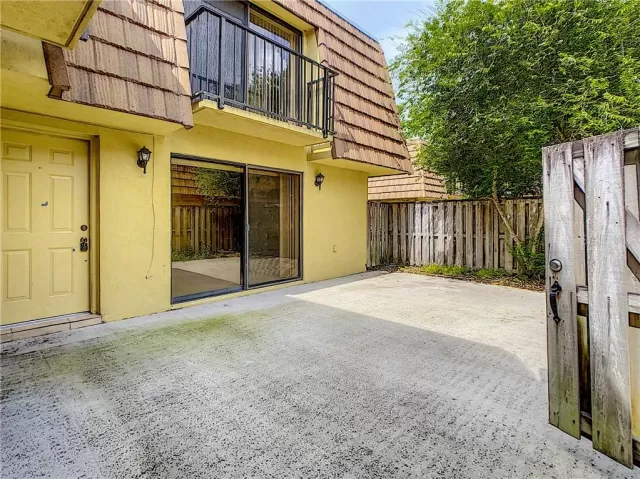 MLS: O5859750 Condo For Sale