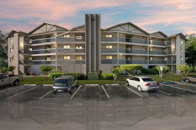 MLS: O5861159 Condo For Sale