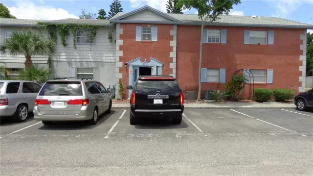 MLS: O5861580 Condo For Sale