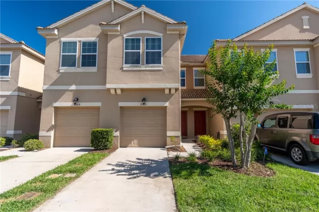 MLS: O5862047 Condo For Sale