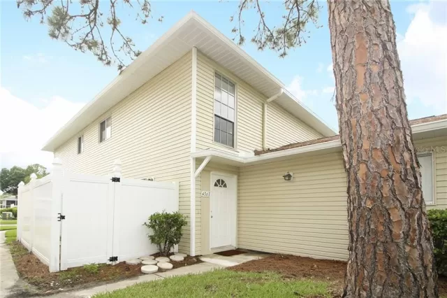 MLS: O5862346 Condo For Sale