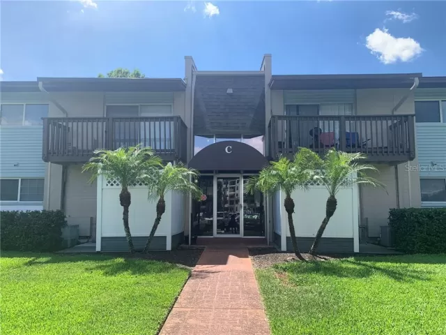 MLS: O5862513 Condo For Sale