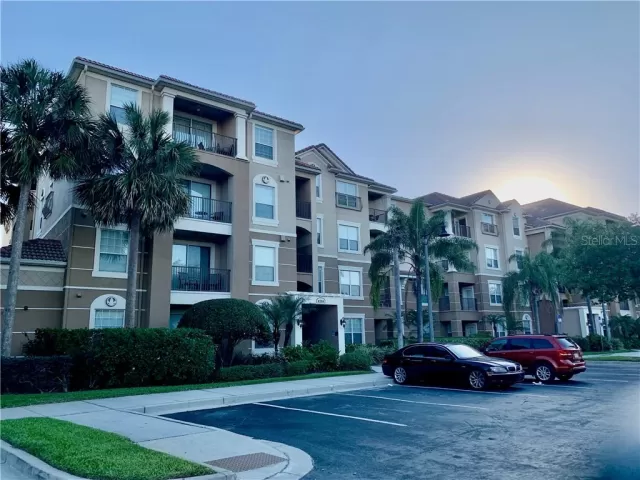 MLS: O5863043 Condo For Sale