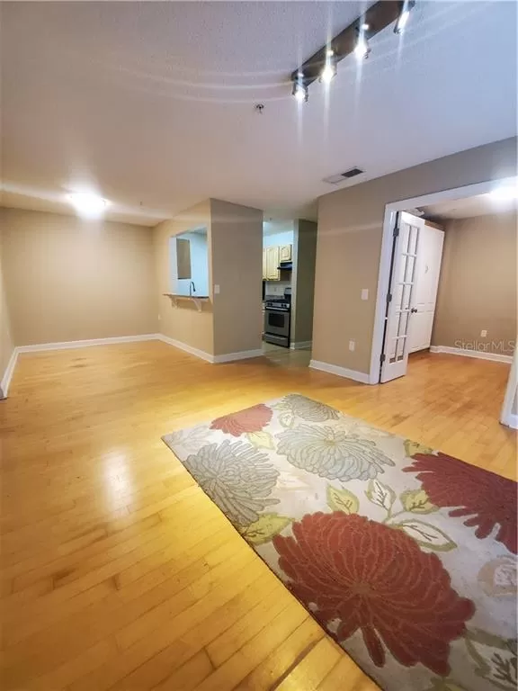 MLS: O5863139 Condo For Sale