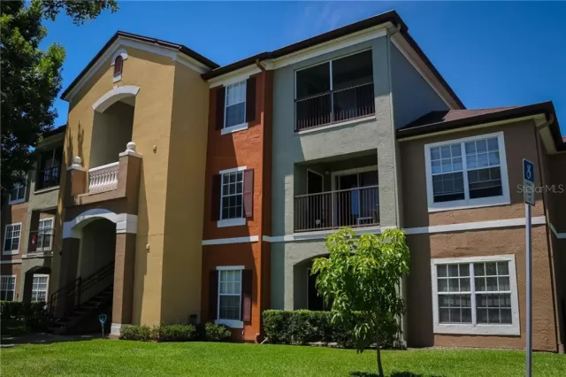 MLS: O5864032 Condo For Sale