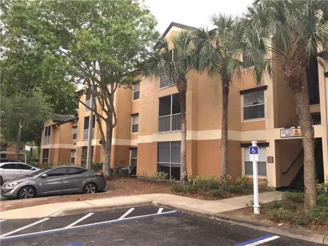 MLS: O5865032 Condo For Sale