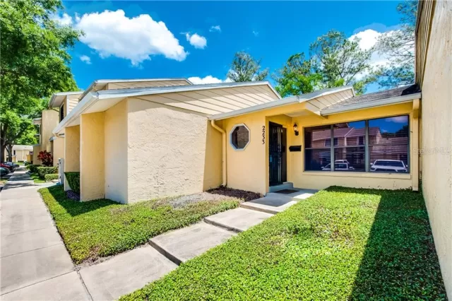 MLS: O5865319 Condo For Sale