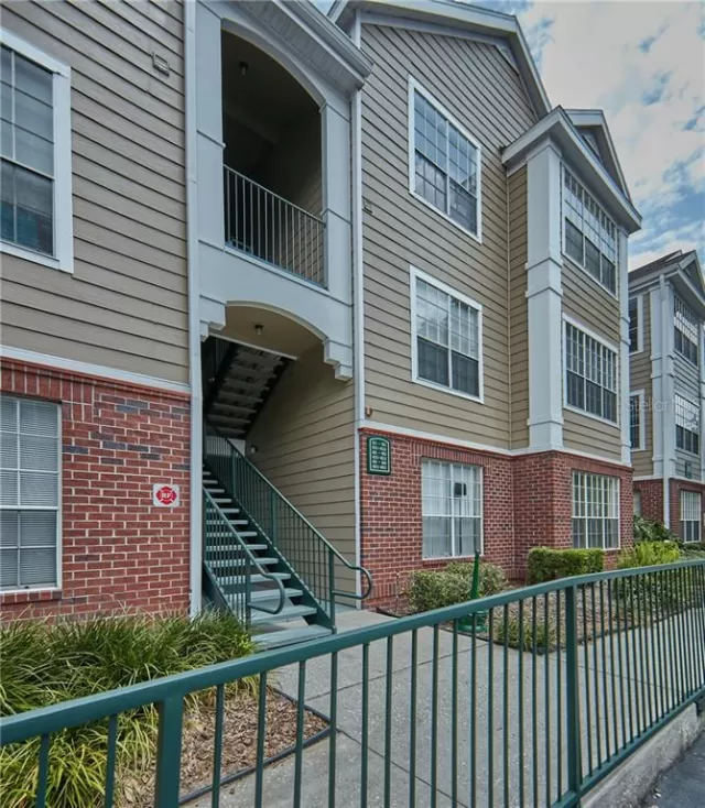 MLS: O5865985 Condo For Sale