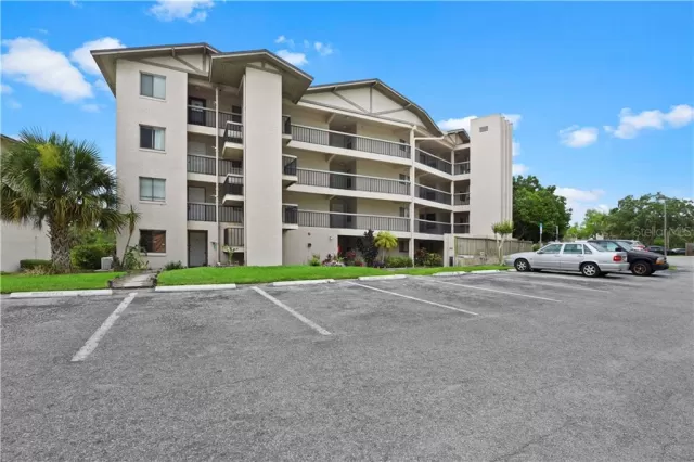 MLS: O5870180 Condo For Sale