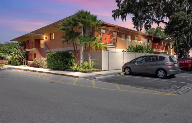 MLS: O5873226 Condo For Sale