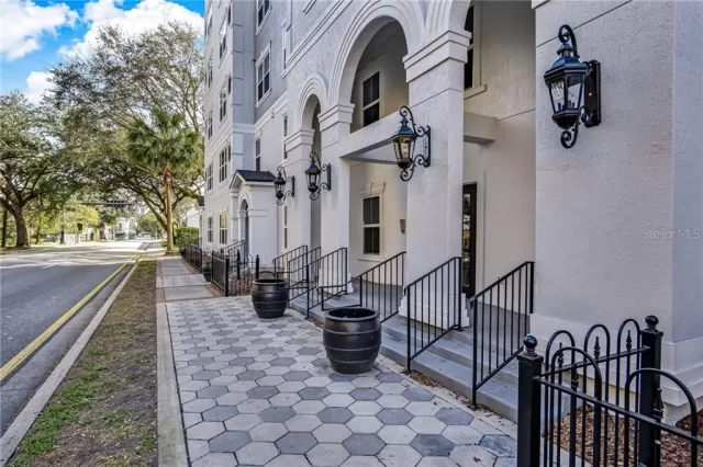 MLS: O5876022 Condo For Sale