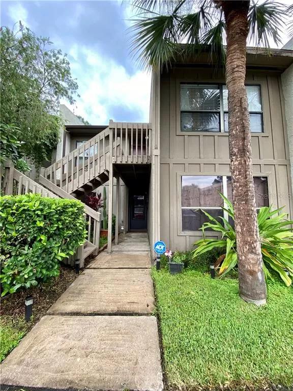 MLS: O5876966 Condo For Sale