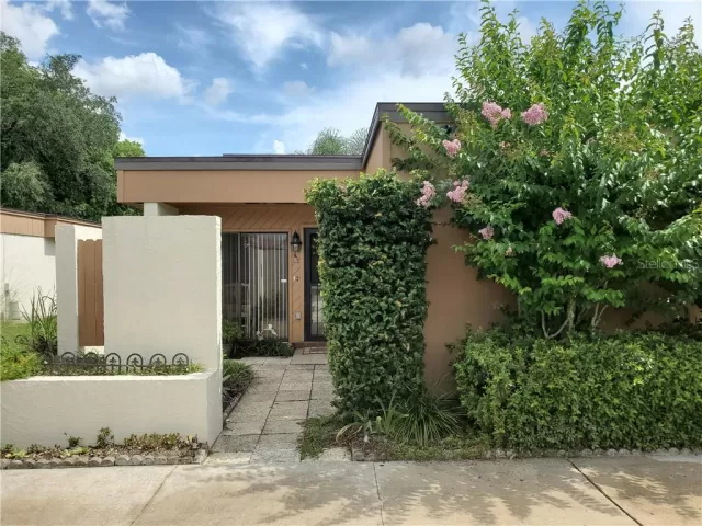 MLS: O5877234 Condo For Sale