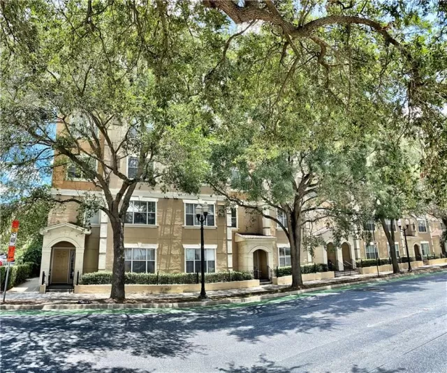 MLS: O5877517 Condo For Sale