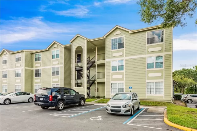 MLS: O5878376 Condo For Sale