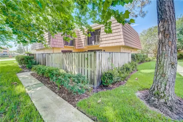 MLS: O5878930 Condo For Sale
