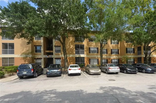 MLS: O5878950 Condo For Sale
