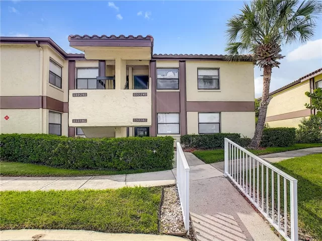 MLS: O5881894 Condo For Sale