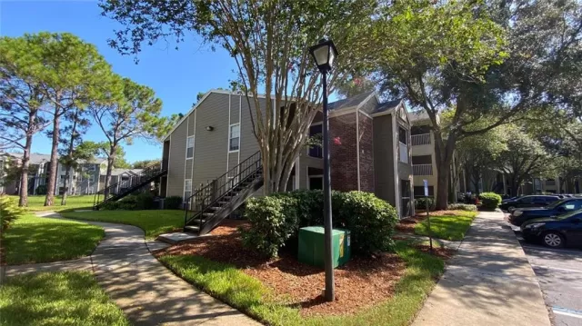 MLS: O5883123 Condo For Sale