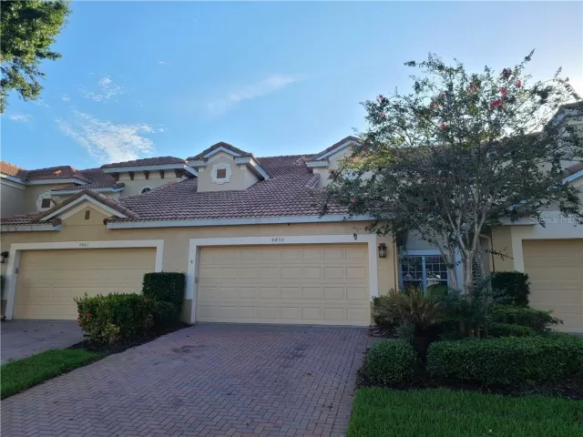 MLS: O5883817 Condo For Sale