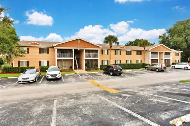 MLS: O5884615 Condo For Sale