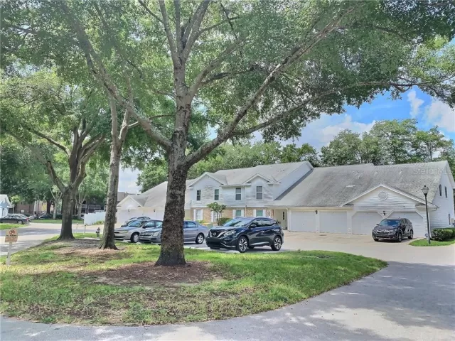 MLS: O5885637 Condo For Sale