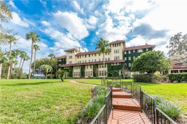 MLS: O5886916 Condo For Sale