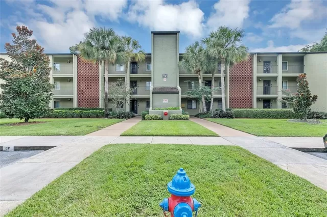 MLS: O5888680 Condo For Sale